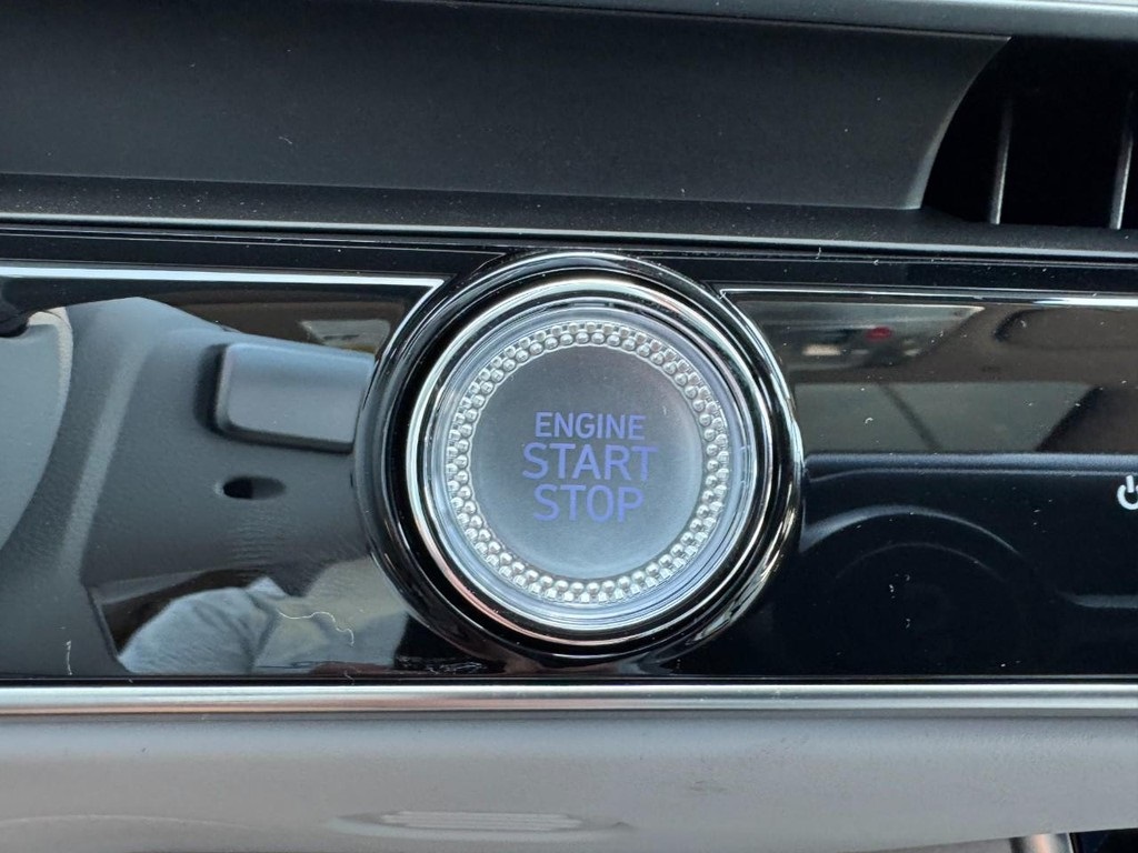 2026 Genesis GV70 2.5T Advanced photo 16