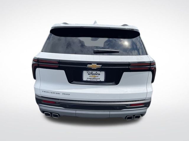 2025 Chevrolet Traverse photo 3