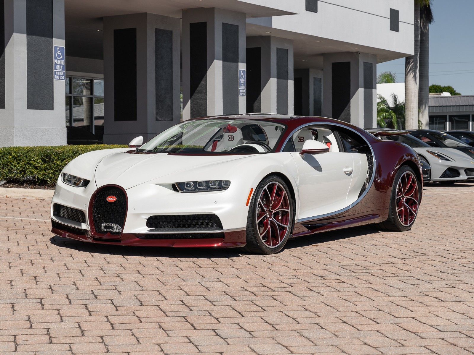 2021 Bugatti Chiron photo 28