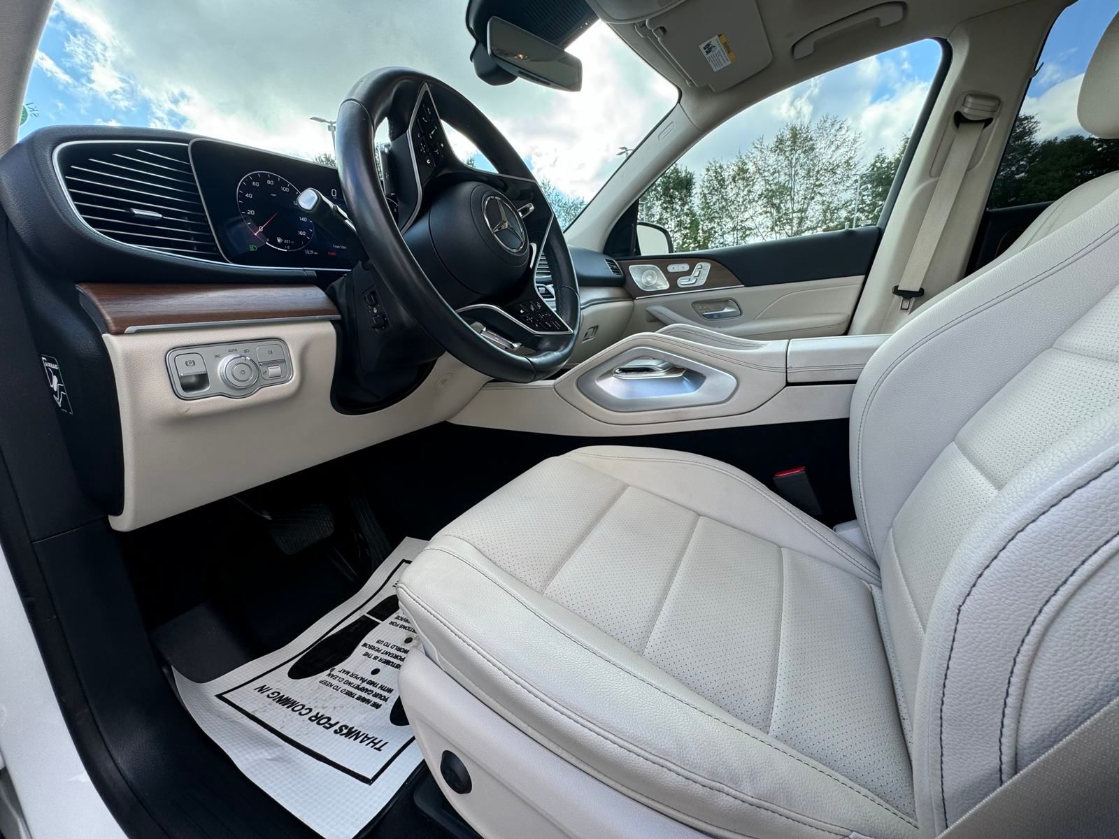 2024 Mercedes Benz GLE 450 4MATIC photo 3