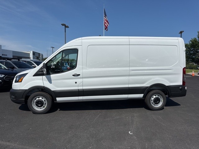 2025 Ford Transit Van Base's photo