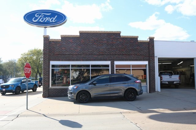 2022 Ford Edge ST-Line's photo