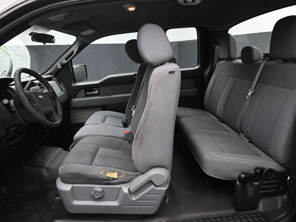 2013 Ford F-150 STX photo 8