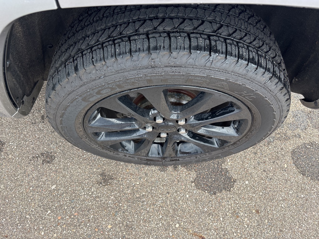 2018 Jeep Grand Cherokee Altitude photo 2