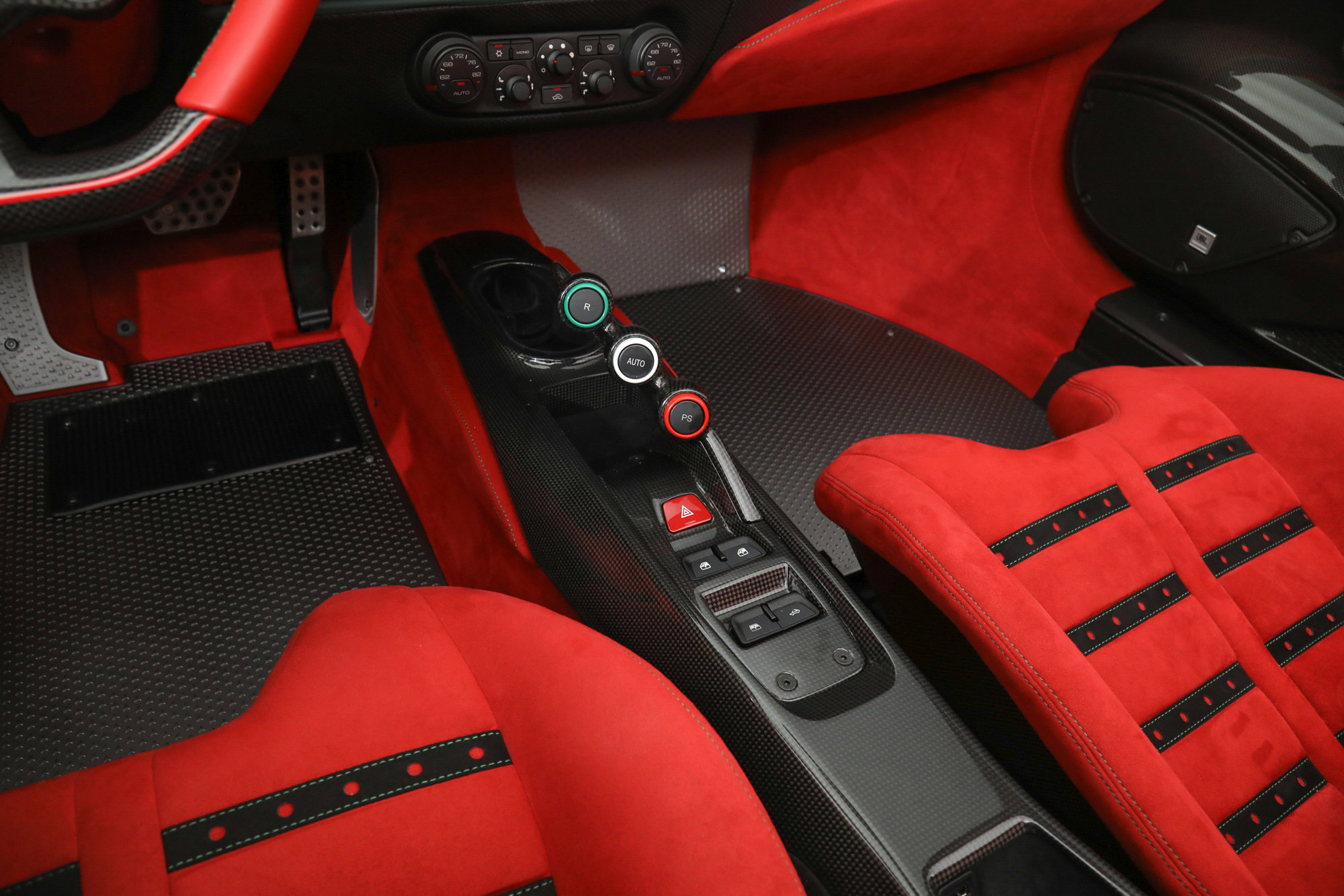 2020 Ferrari 488 Pista Spider photo 28