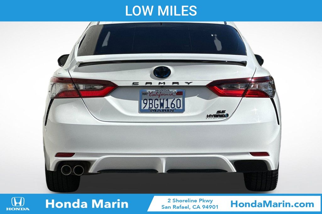 2022 Toyota Camry Hybrid photo 3