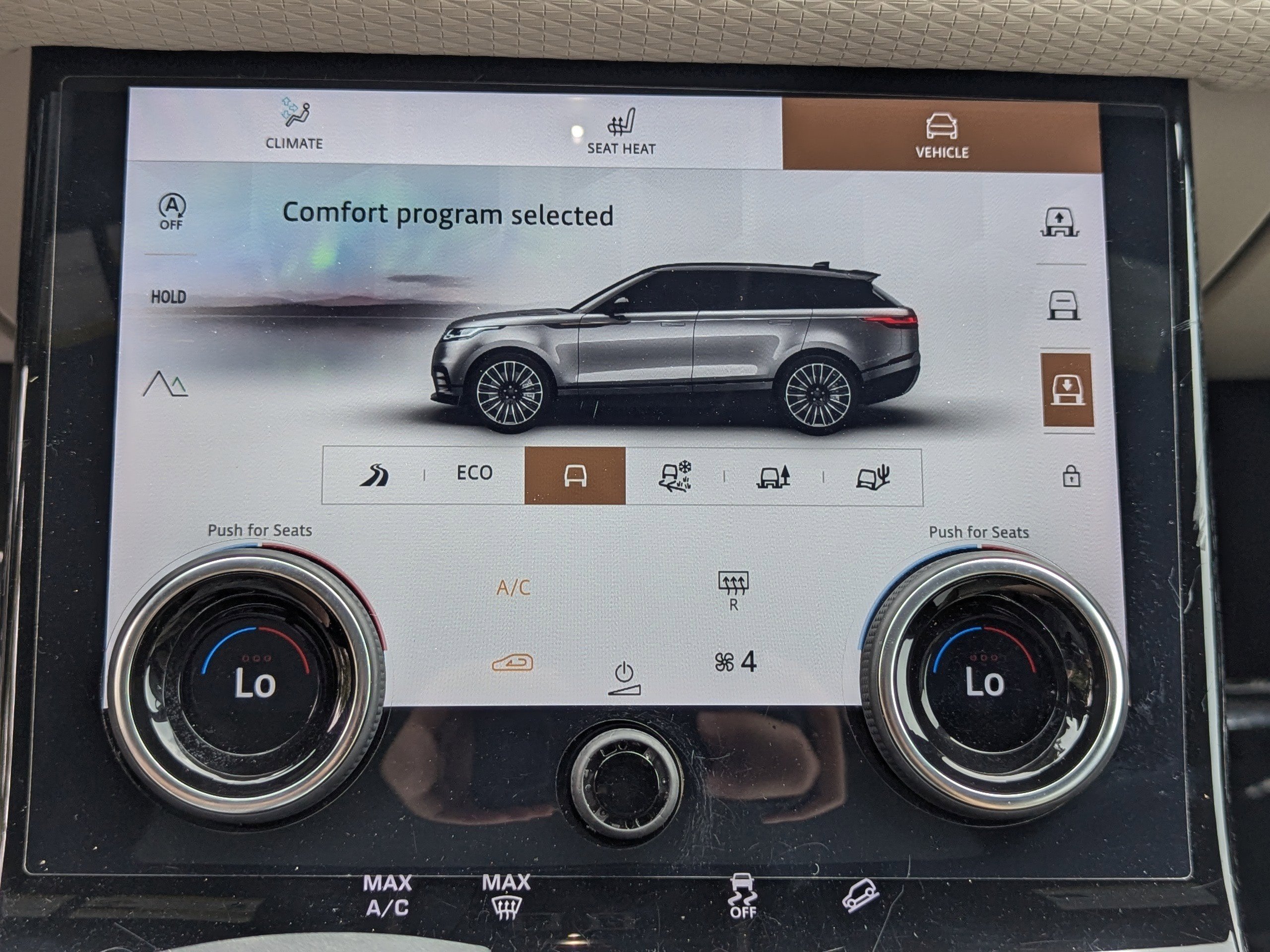 2021 Land Rover Range Rover Velar R-Dynamic S photo 23