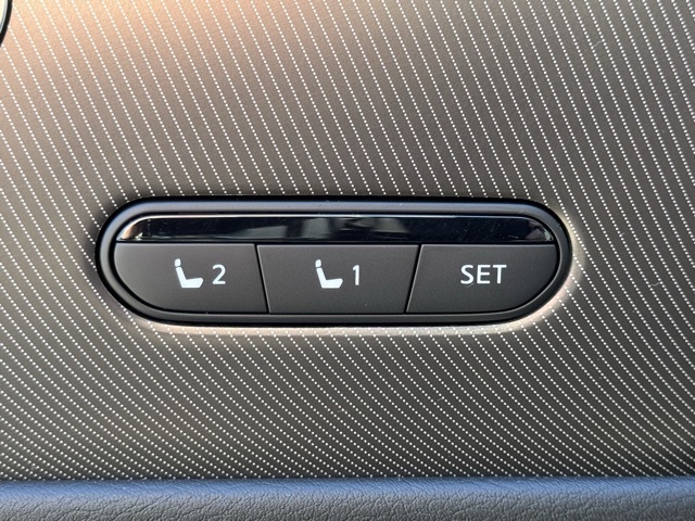 2025 Infiniti QX80 Luxe photo 12
