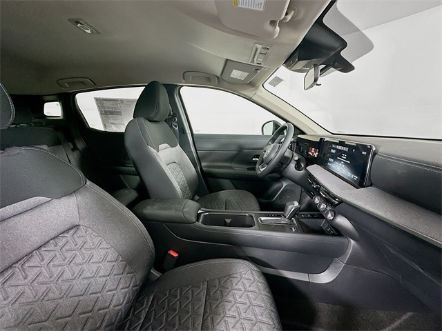 2025 Nissan Kicks SV photo 24