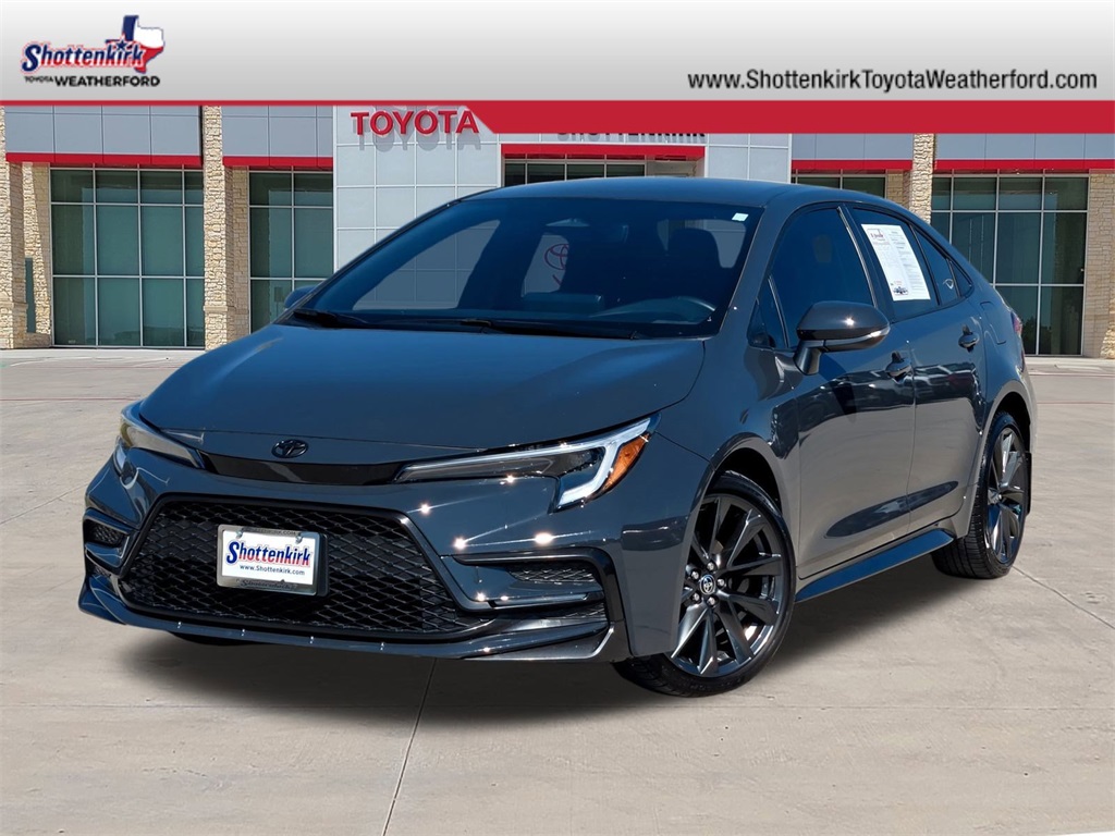 2024 Toyota Corolla SE's photo