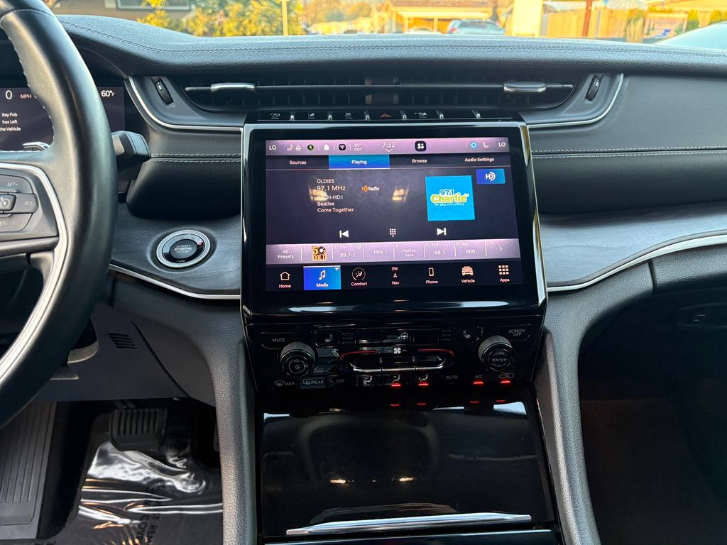2022 Jeep Grand Cherokee Limited photo 19