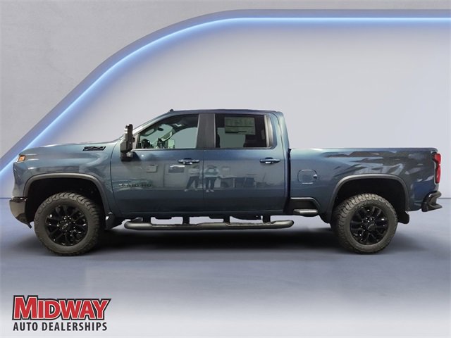2025 Chevrolet Silverado 2500HD LT photo 2