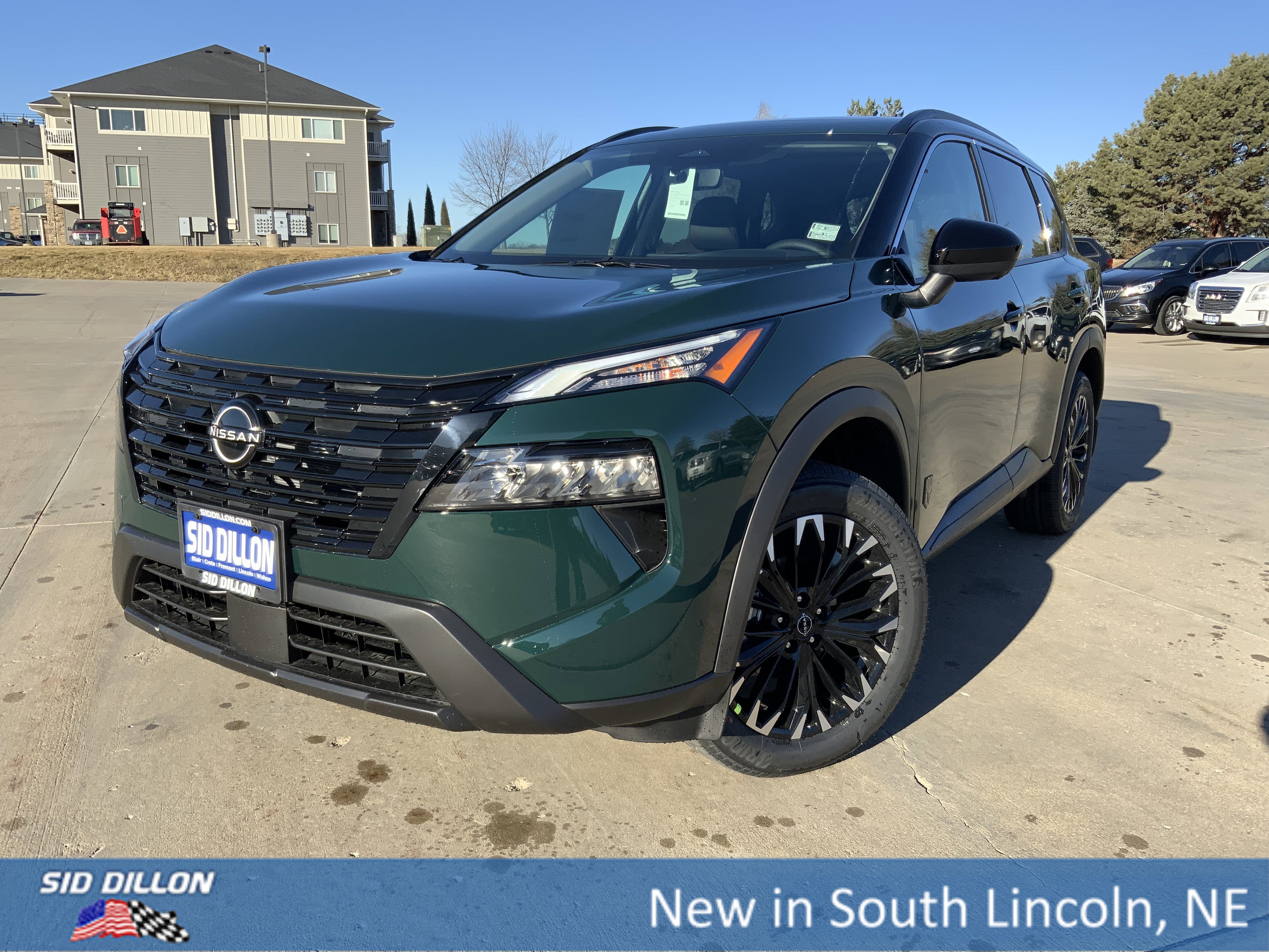 2026 Nissan Rogue Dark Armor's photo