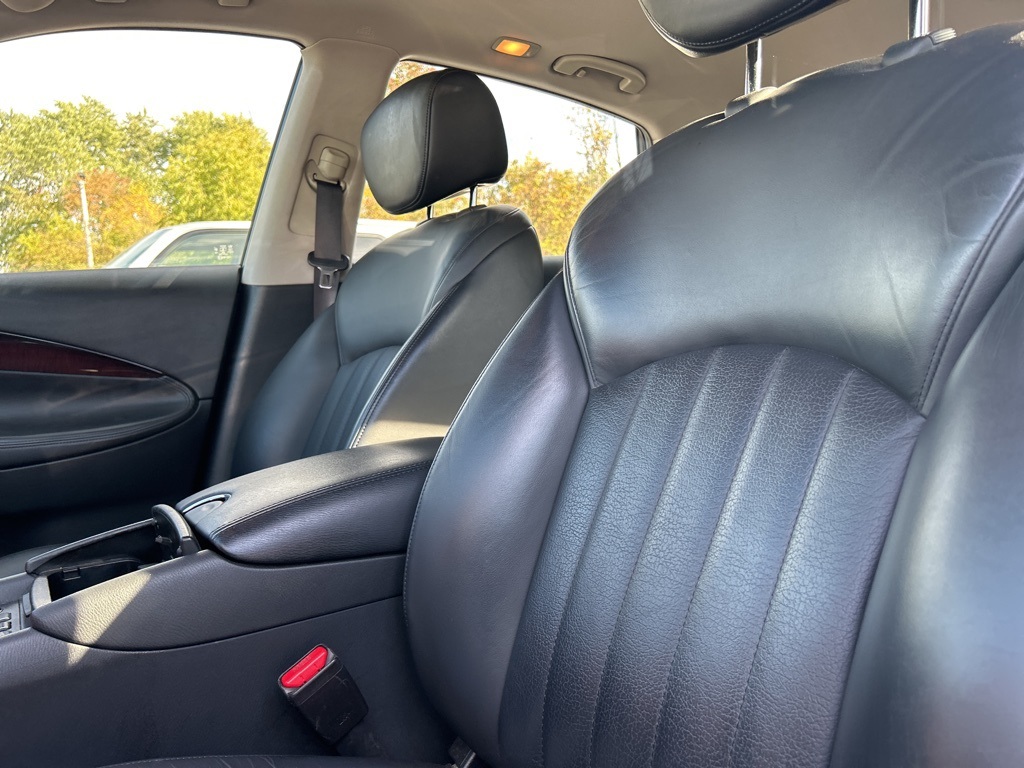 2017 Infiniti QX50 Base photo 4