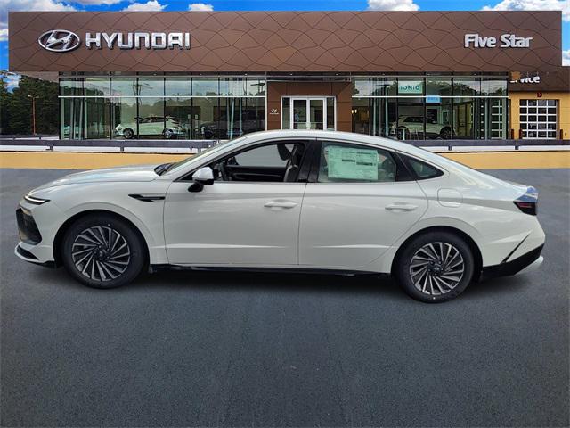 2025 Hyundai Sonata Hybrid SEL photo 4
