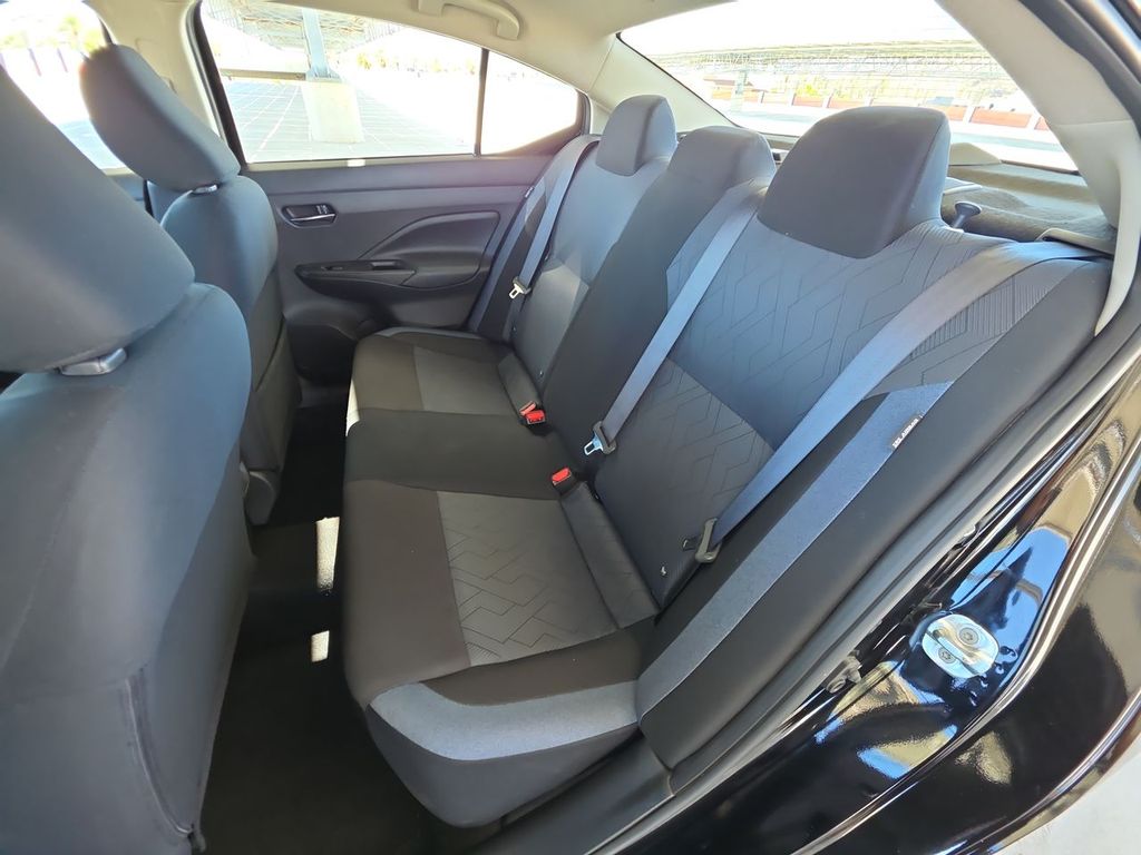2024 Nissan Versa SV photo 24
