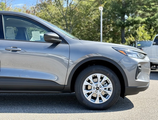 2025 Ford Escape Active photo 2