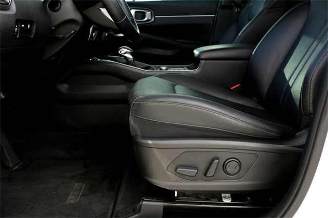 2022 Kia Sorento S photo 8