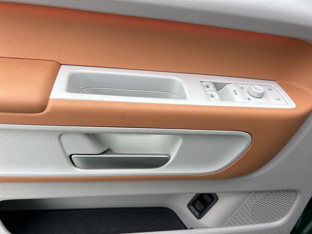 2025 Volkswagen ID. Buzz Pro Plus photo 12