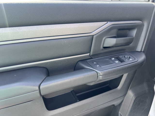 2025 Ram 3500 Tradesman photo 6
