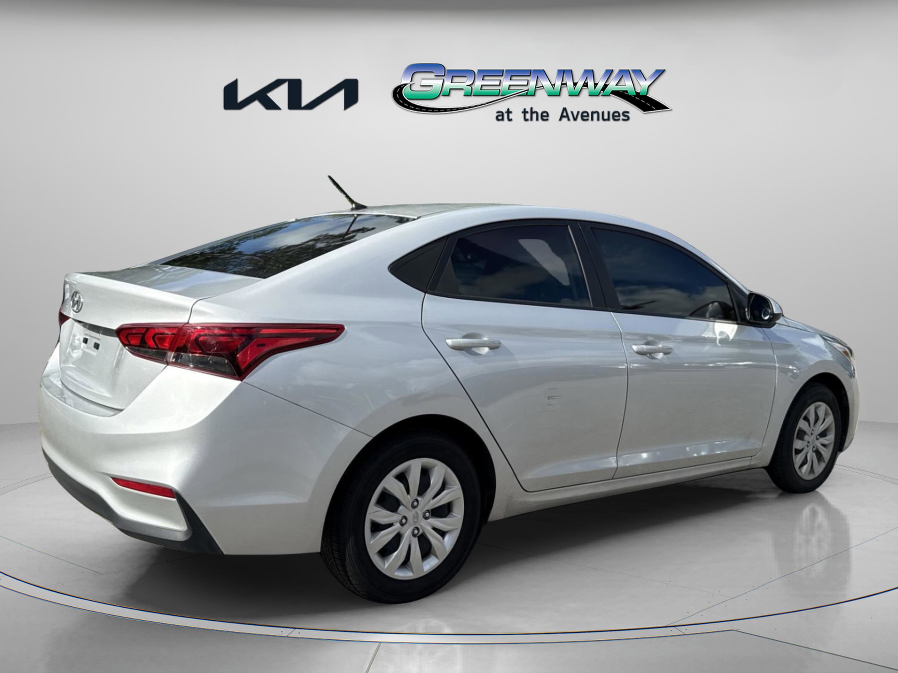 2022 Hyundai Accent SE photo 4