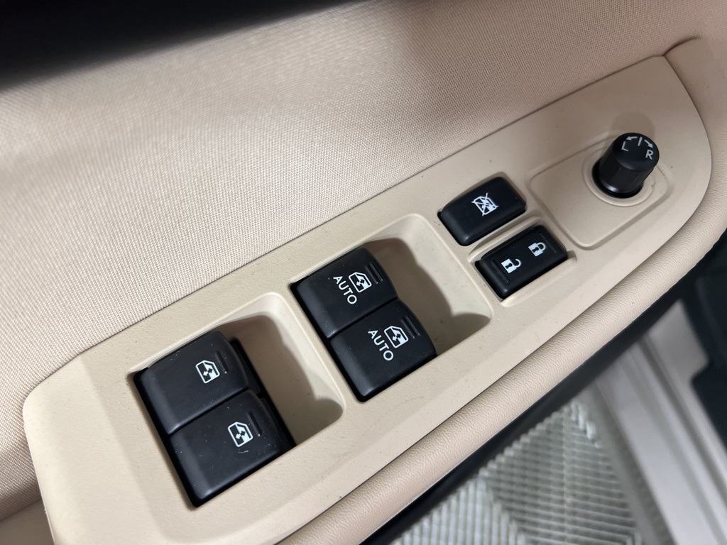 2017 Subaru Legacy 2.5i Premium photo 18