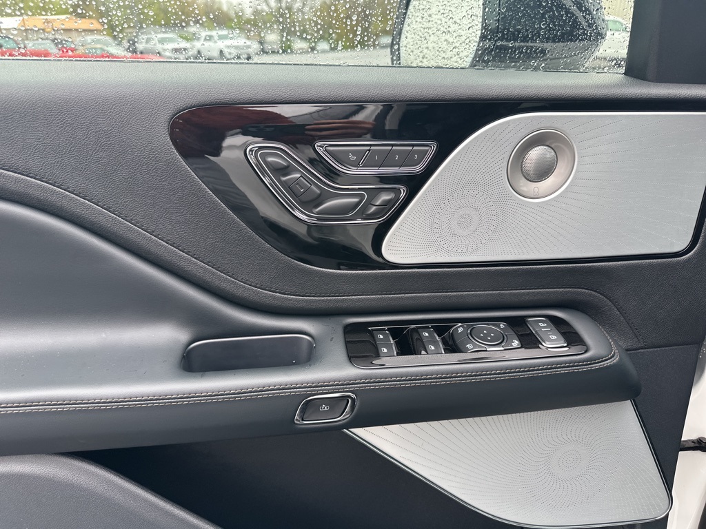 2025 Lincoln Aviator Reserve photo 34