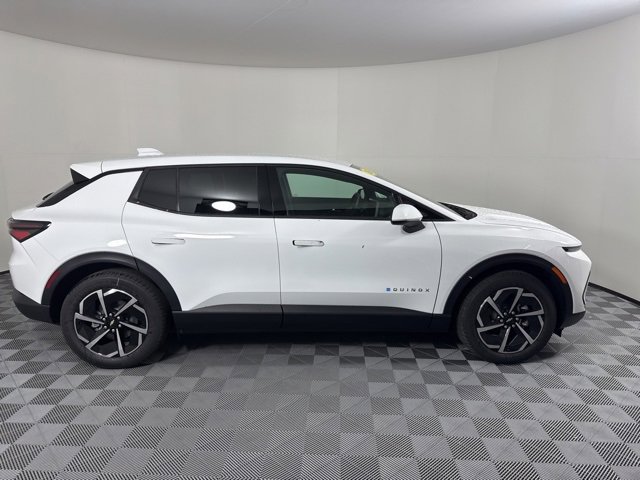 2026 Chevrolet Equinox EV 1LT photo 2