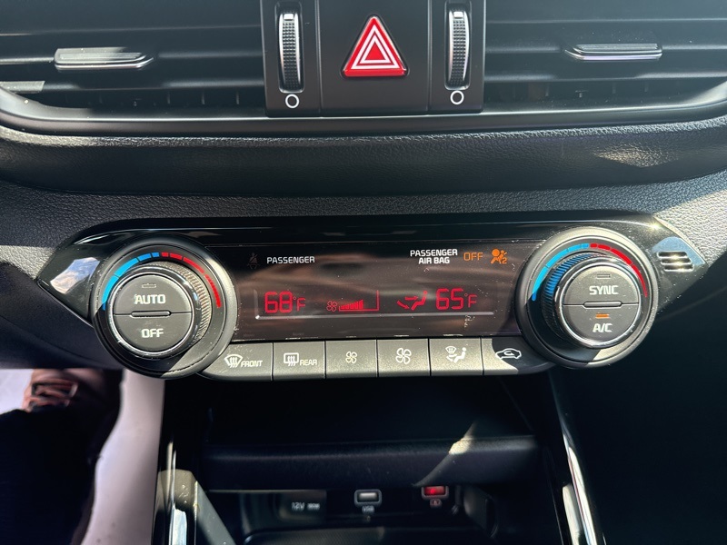 2023 Kia Forte GT-Line photo 31