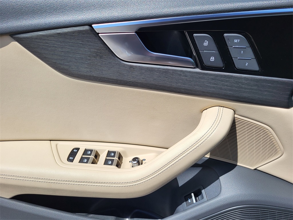 2020 Audi A4 45 Premium Plus Quattro photo 6