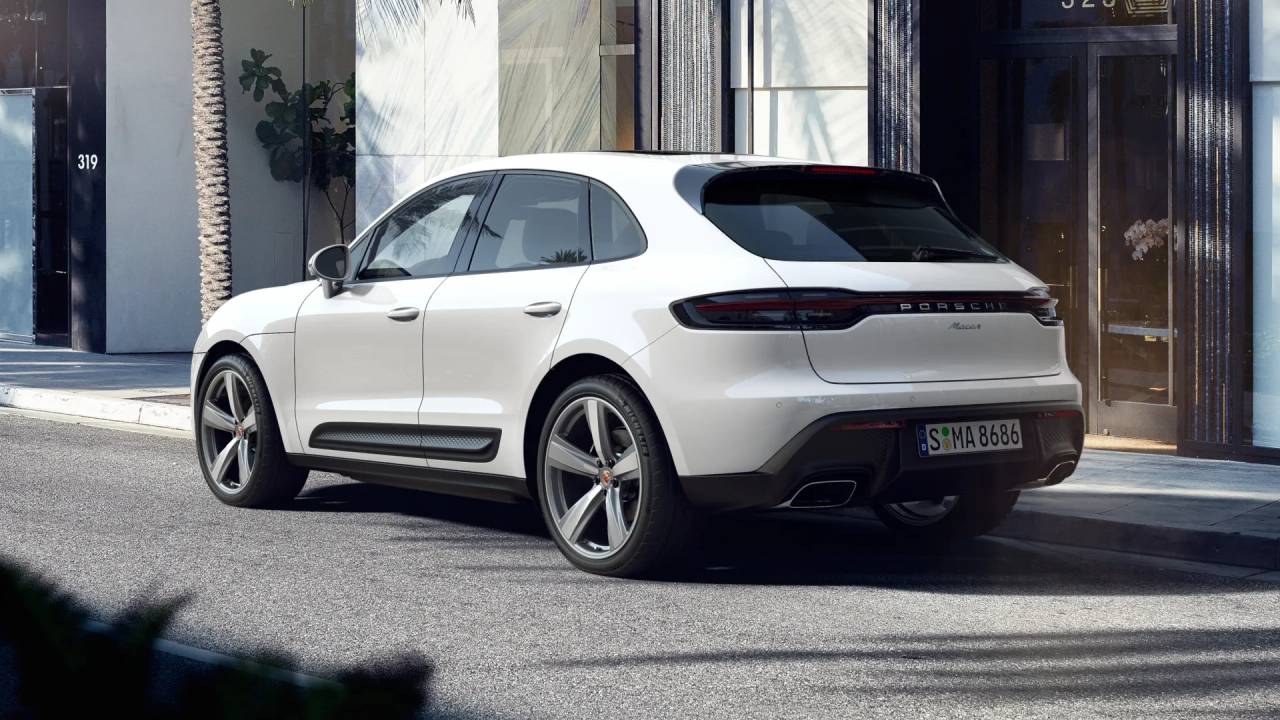 2025 Porsche Macan T photo 3