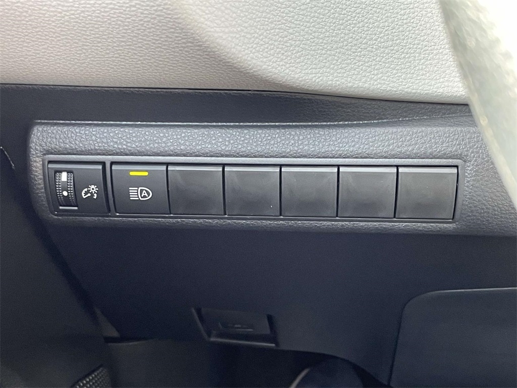 2026 Toyota Corolla LE photo 16