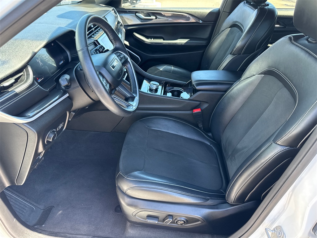 2021 Jeep Grand Cherokee Altitude photo 21