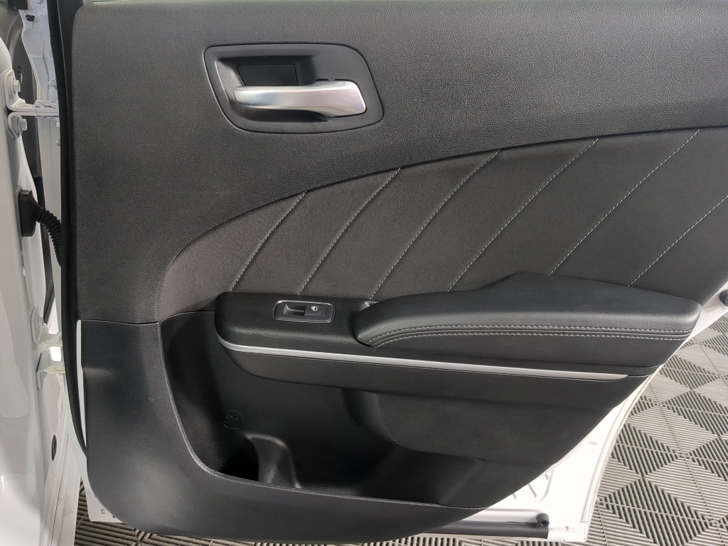 2023 Dodge Charger SXT photo 17