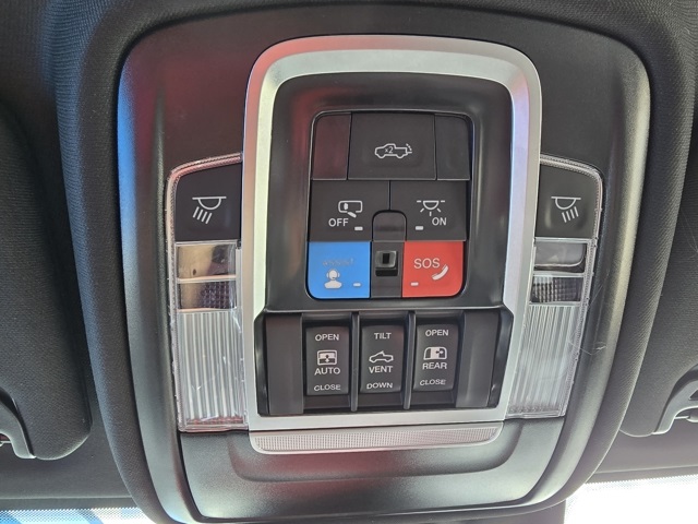 2025 Ram 2500 Laramie photo 17