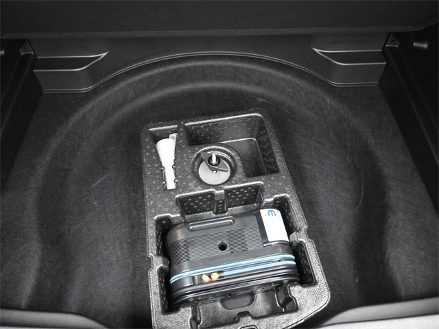 2021 Jeep Cherokee Altitude photo 13