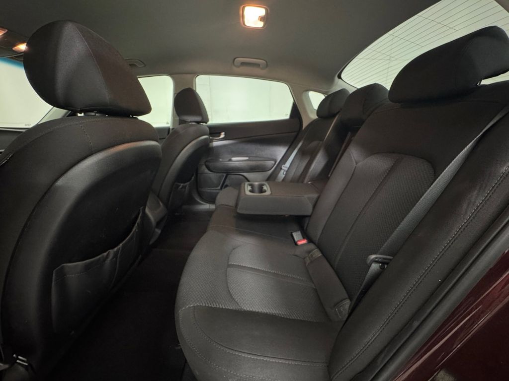 2017 Kia Optima LX photo 19