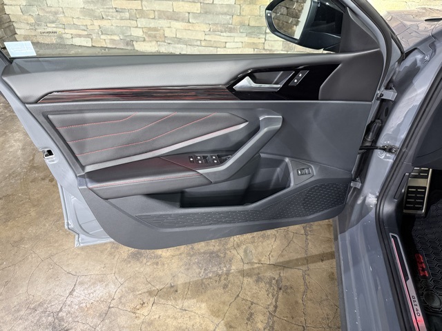 2024 Volkswagen Jetta GLI Autobahn Anniversary Edition photo 11