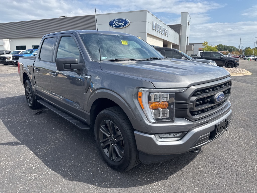 2022 Ford F-150 XLT photo 3