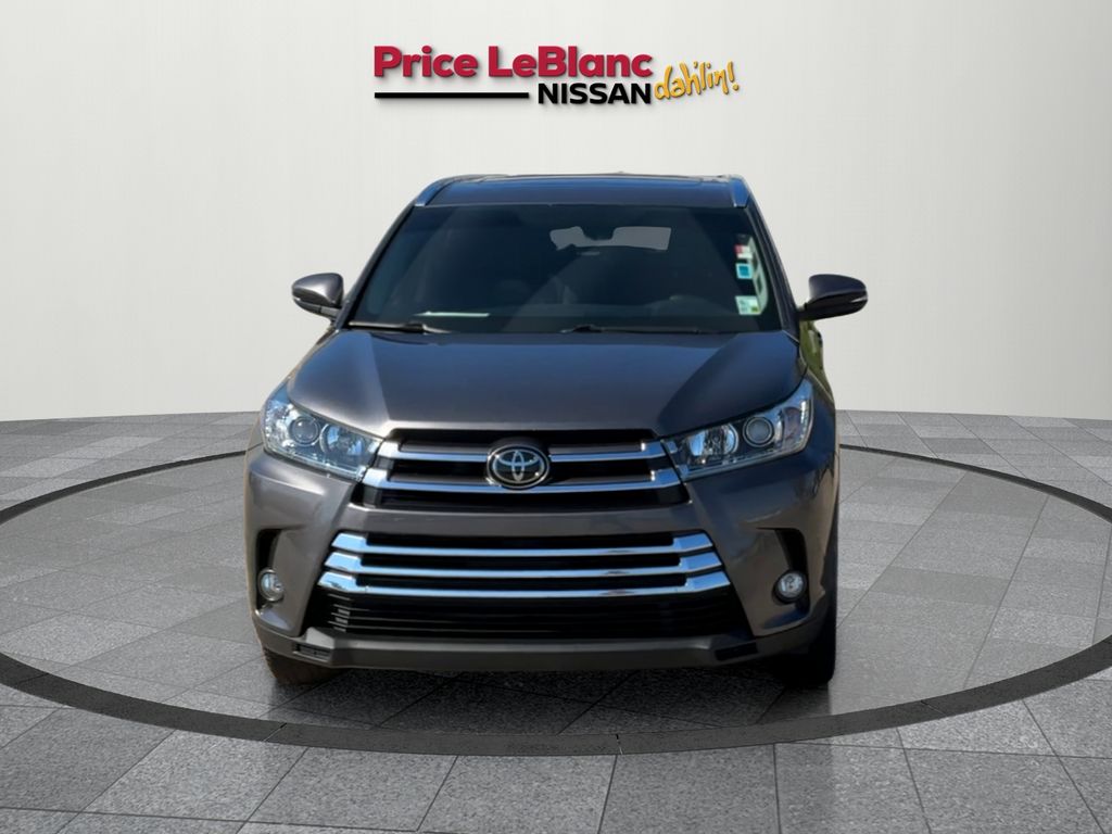 2017 Toyota Highlander Limited photo 2