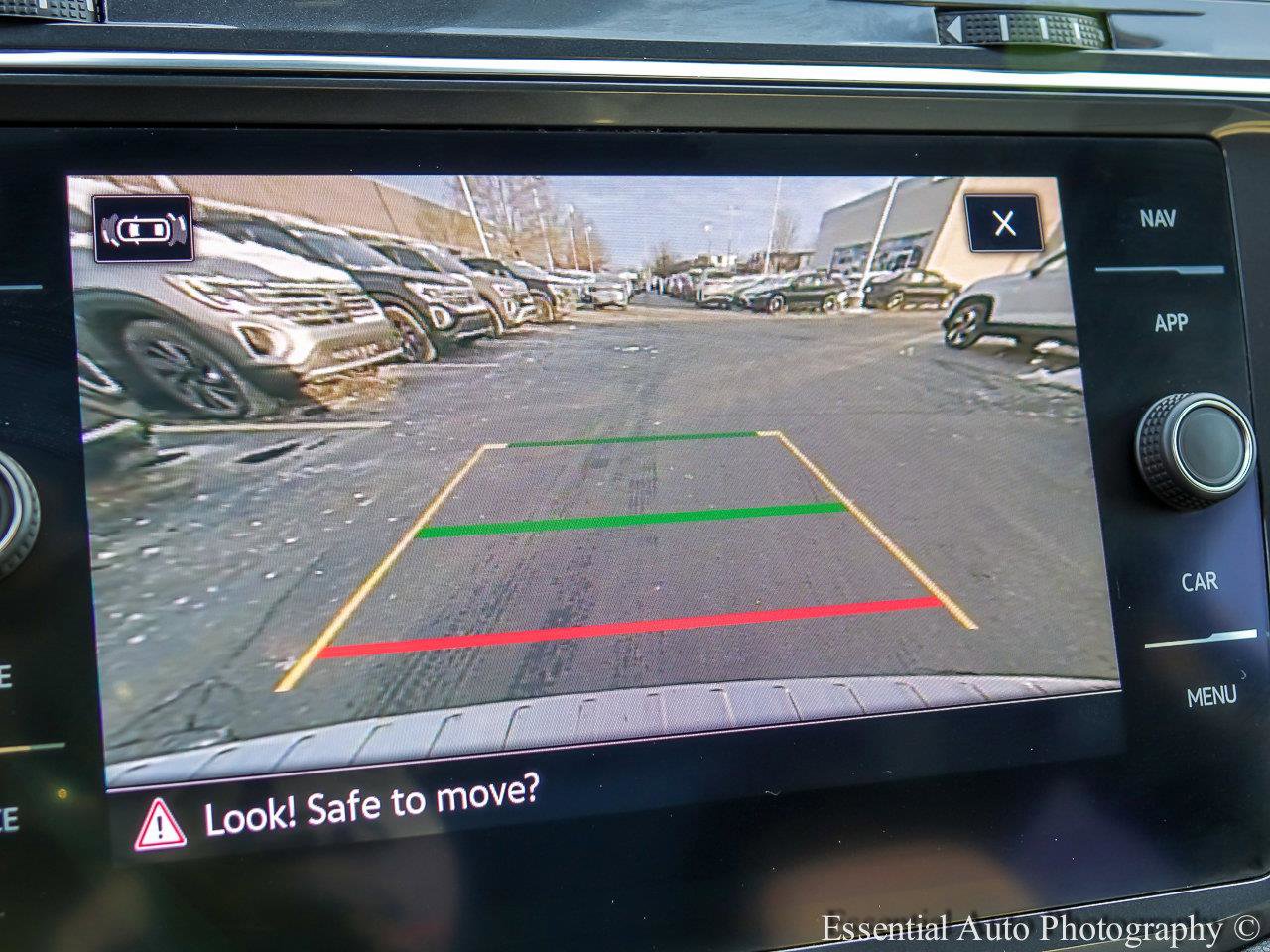 2021 VOLKSWAGEN TIGUAN - Image 15