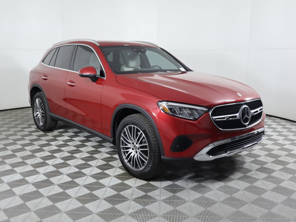 2026 Mercedes Benz GLC 300 photo 3