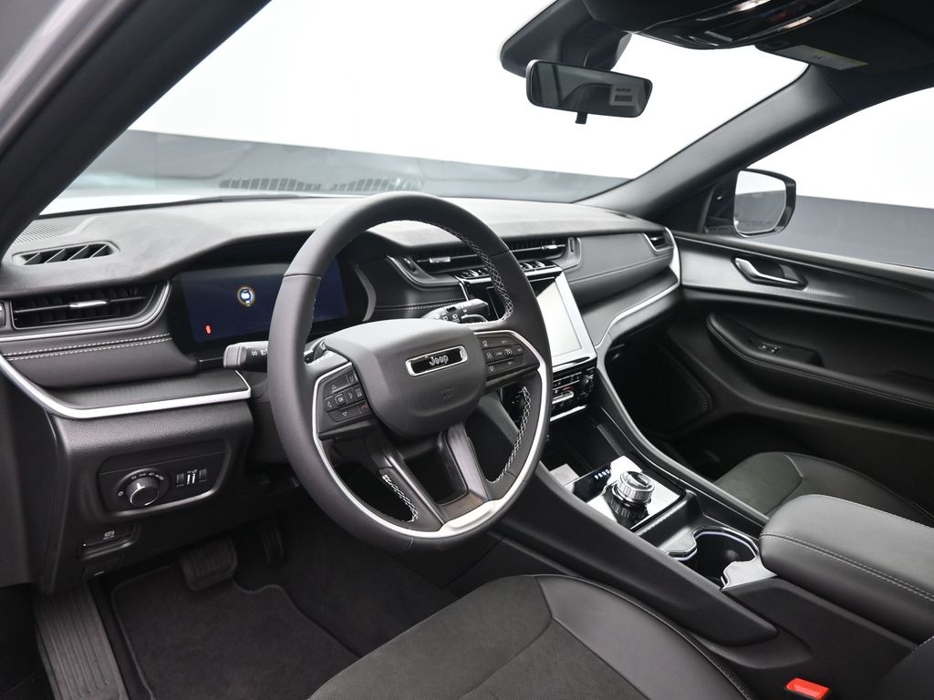 2025 Jeep Grand Cherokee Altitude X photo 29