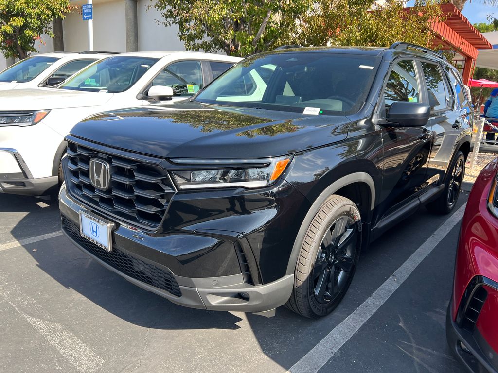 2025 Honda Pilot Sport's photo