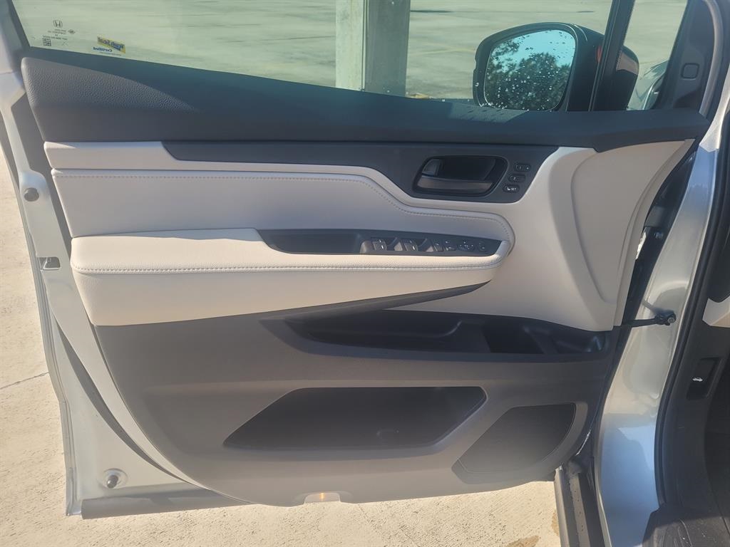 2026 Honda Odyssey EX-L photo 17