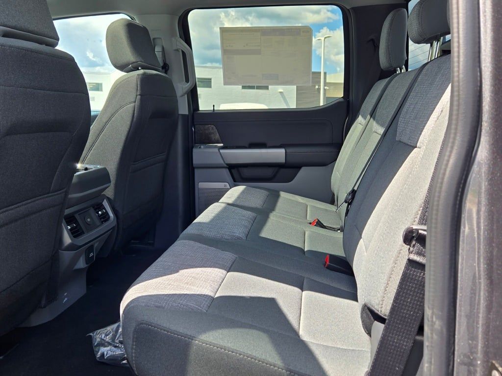 2026 Ford F-350 XLT photo 15