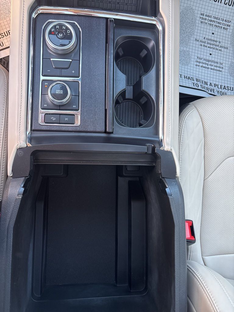 2022 Ford Expedition MAX Platinum photo 17