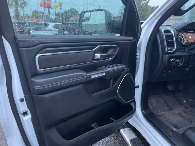 2023 Ram 1500 Laramie photo 3