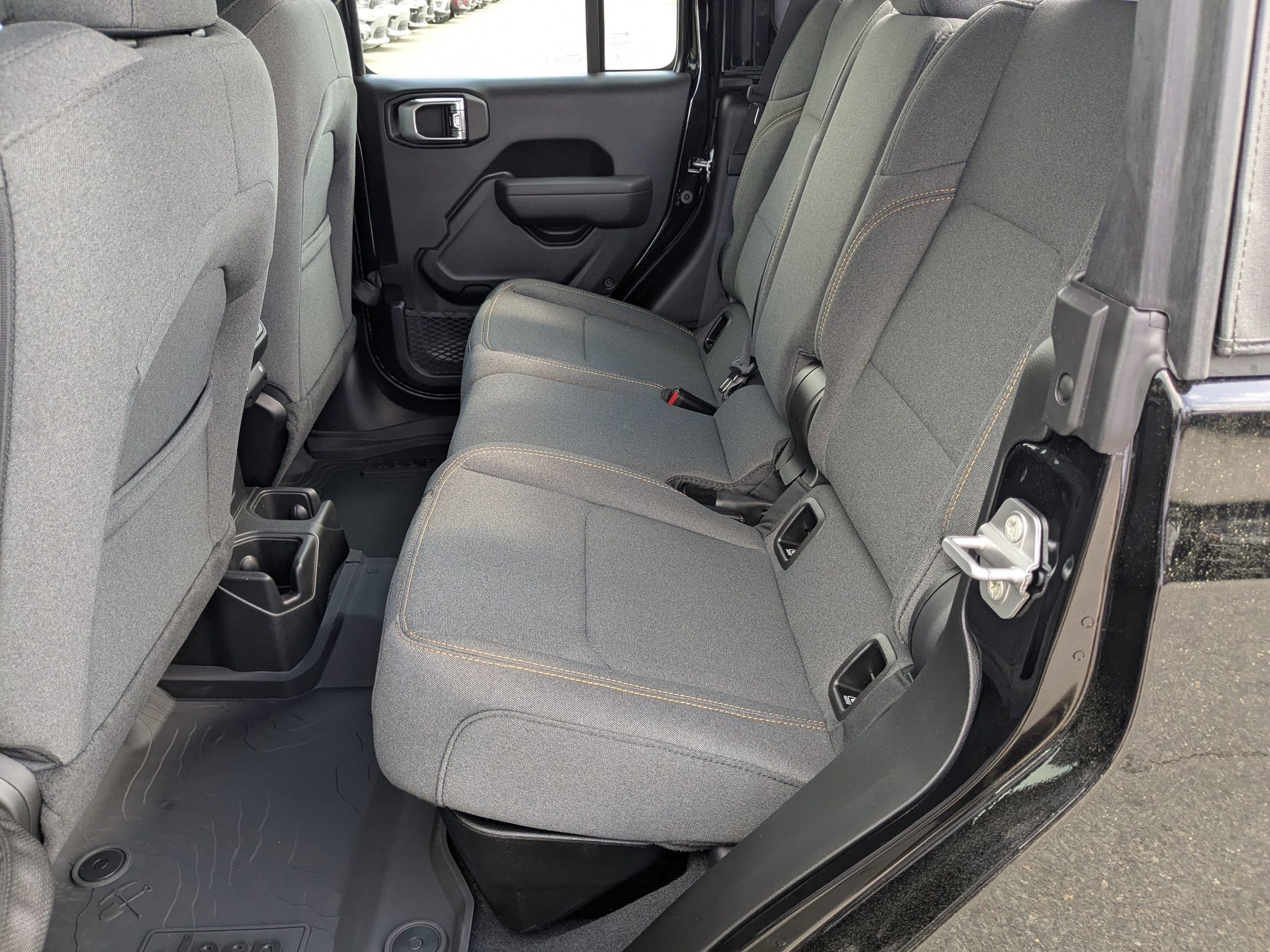2025 Jeep Gladiator Sport photo 22
