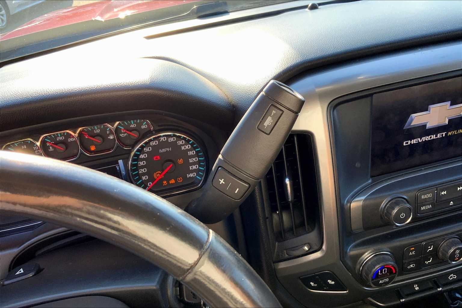 2017 Chevrolet Silverado 1500 LT photo 15